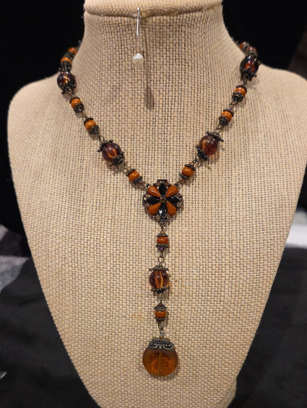 Vintage-Inspired Amber Brown Drop Floral Pendant Necklace - Women Jewelry